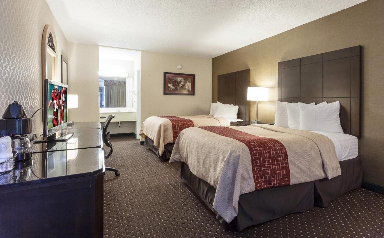 Red Roof Inn & Suites Dekalb Extérieur photo