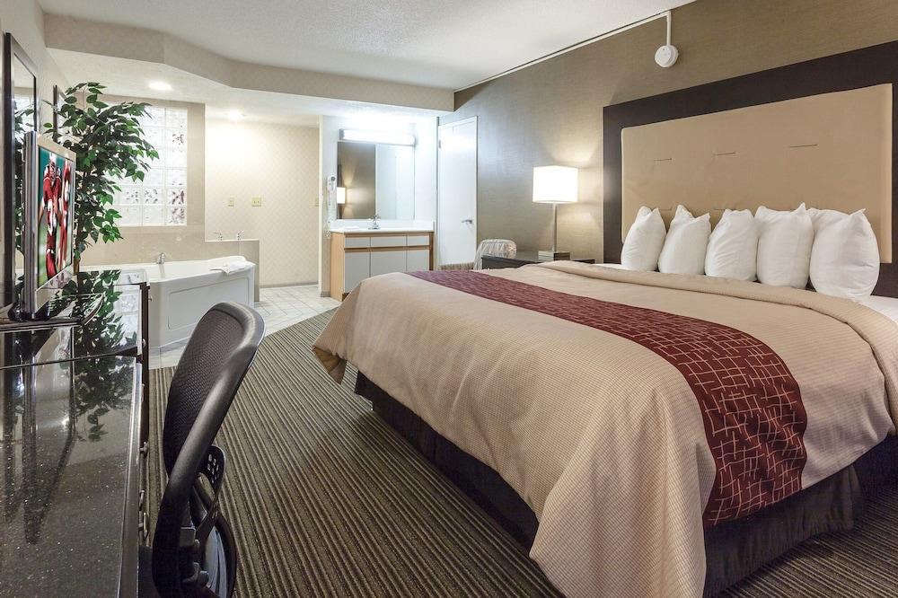 Red Roof Inn & Suites Dekalb Extérieur photo