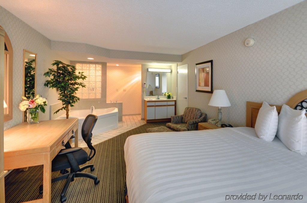 Red Roof Inn & Suites Dekalb Chambre photo