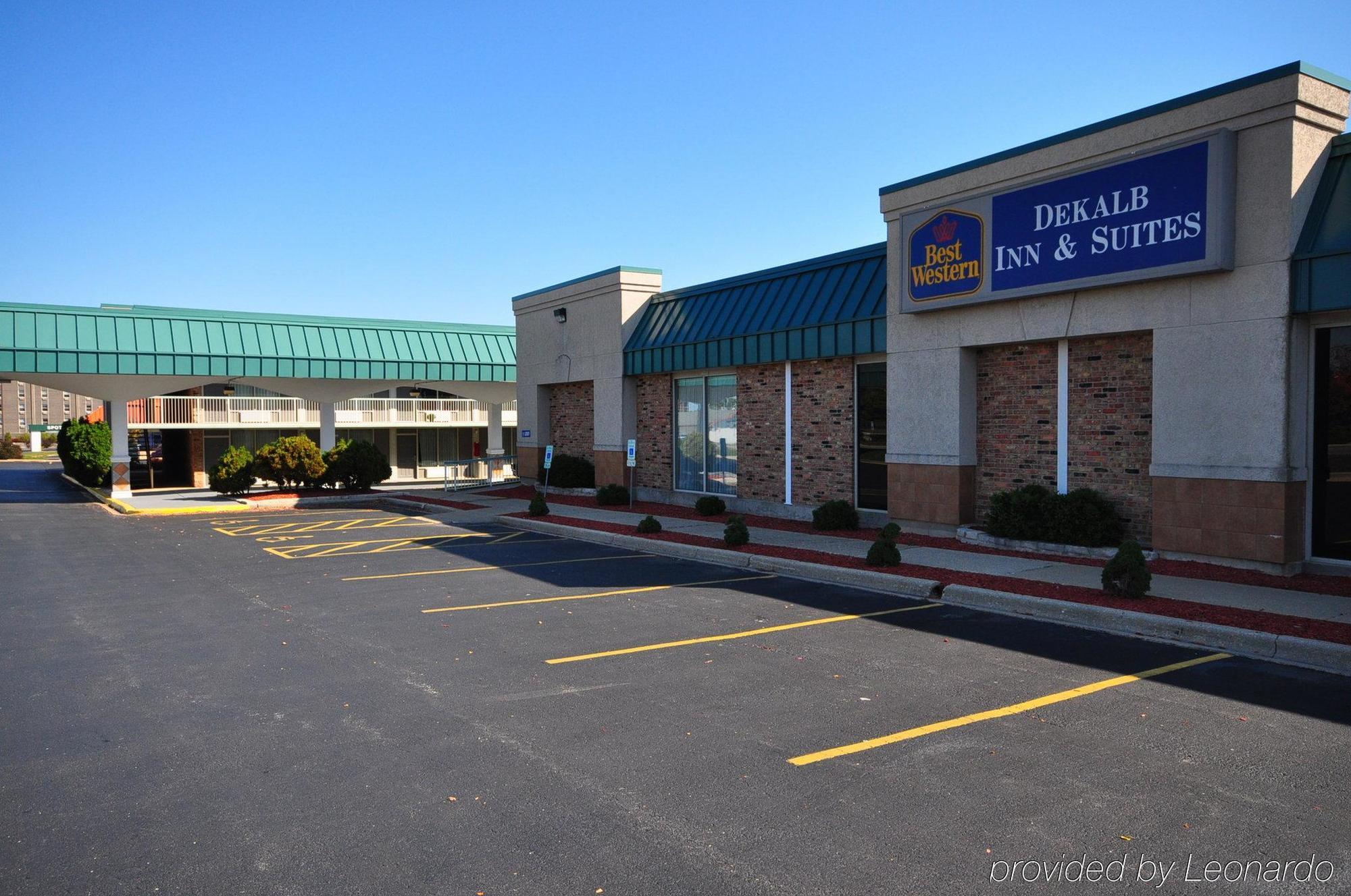 Red Roof Inn & Suites Dekalb Extérieur photo