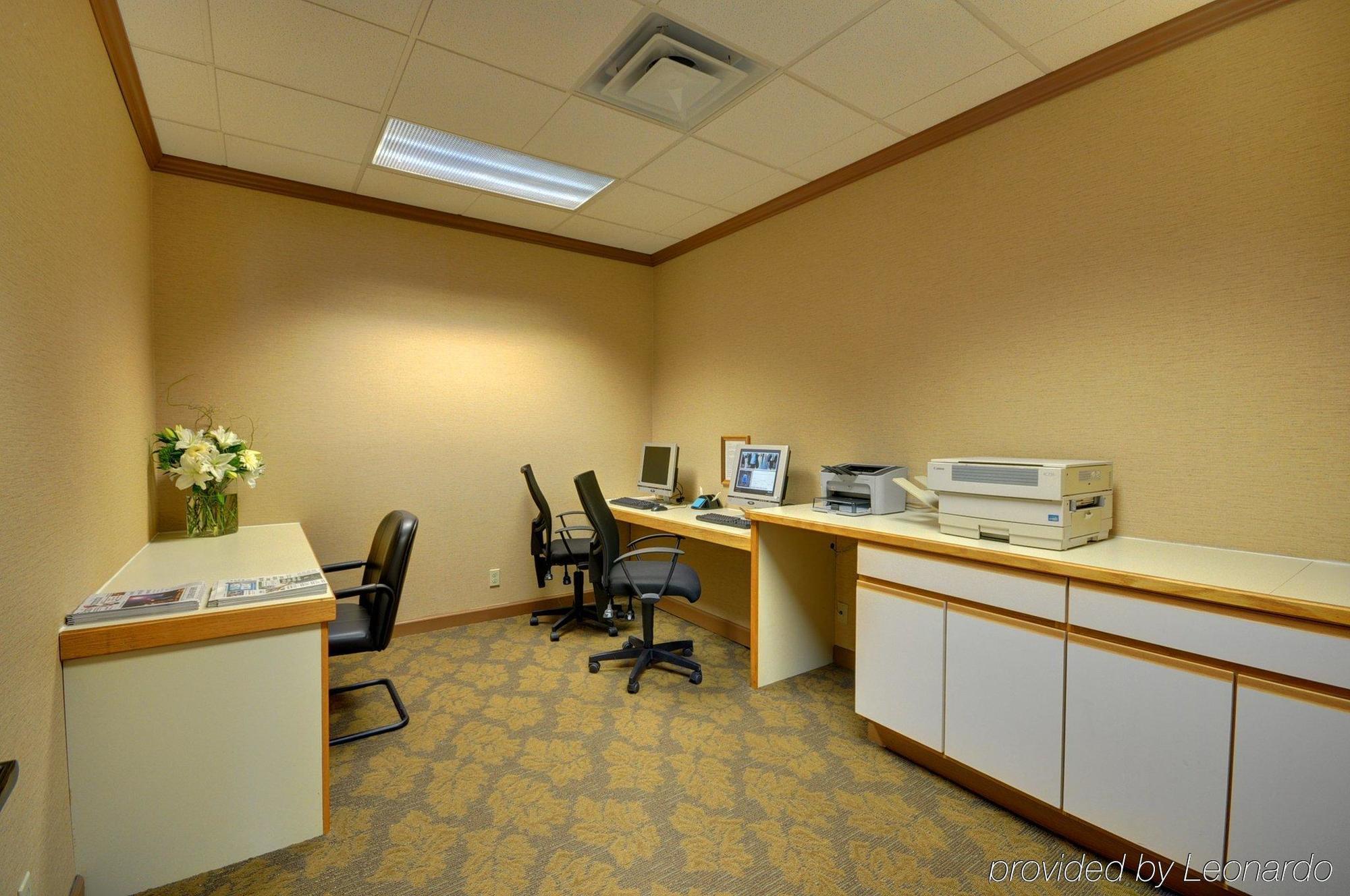 Red Roof Inn & Suites Dekalb Extérieur photo